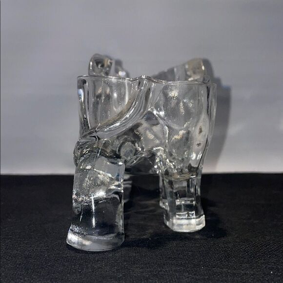 Elegant Glass Elephant Figurine - Picture 5 of 9